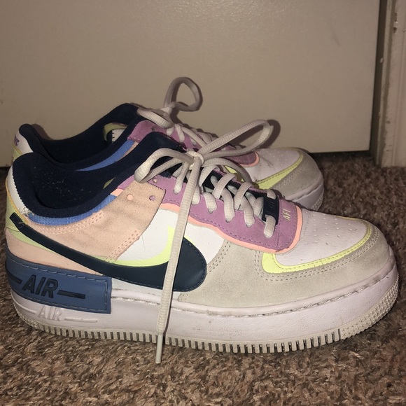 Nike Air Forces - Picture 3 of 4